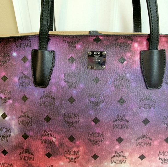 MCM Galaxy Visetos Medium Shopper Multicolor Monogram Canvas and Leather. - Picture 16 of 16
